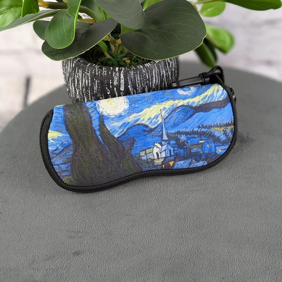Starry Night neoprene zippered glasses sunglasses case with clip Van Gogh - Picture 1 of 6